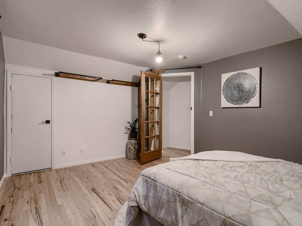 2731 California Street Denver CO - Web Quality - 020 - 24 2nd Floor Bedroom