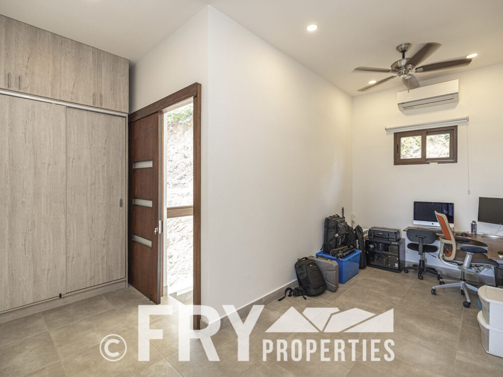 CBE Lot 25 Unit 3 024